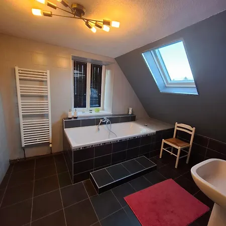 D'hotes Au Coeur Du Village Homestay *